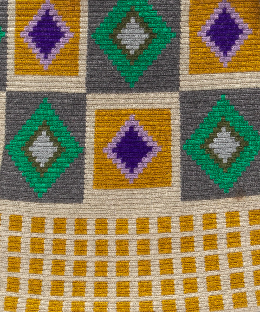 Parrot tote Bag Yellow